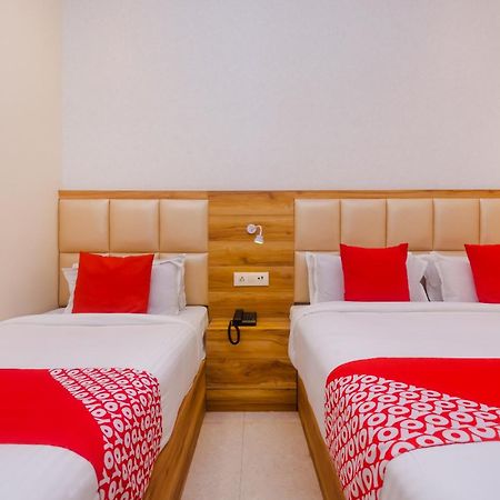 Hotel Sun City Near Saifee Hospital And Hn Reliance Hospital Bombay Extérieur photo