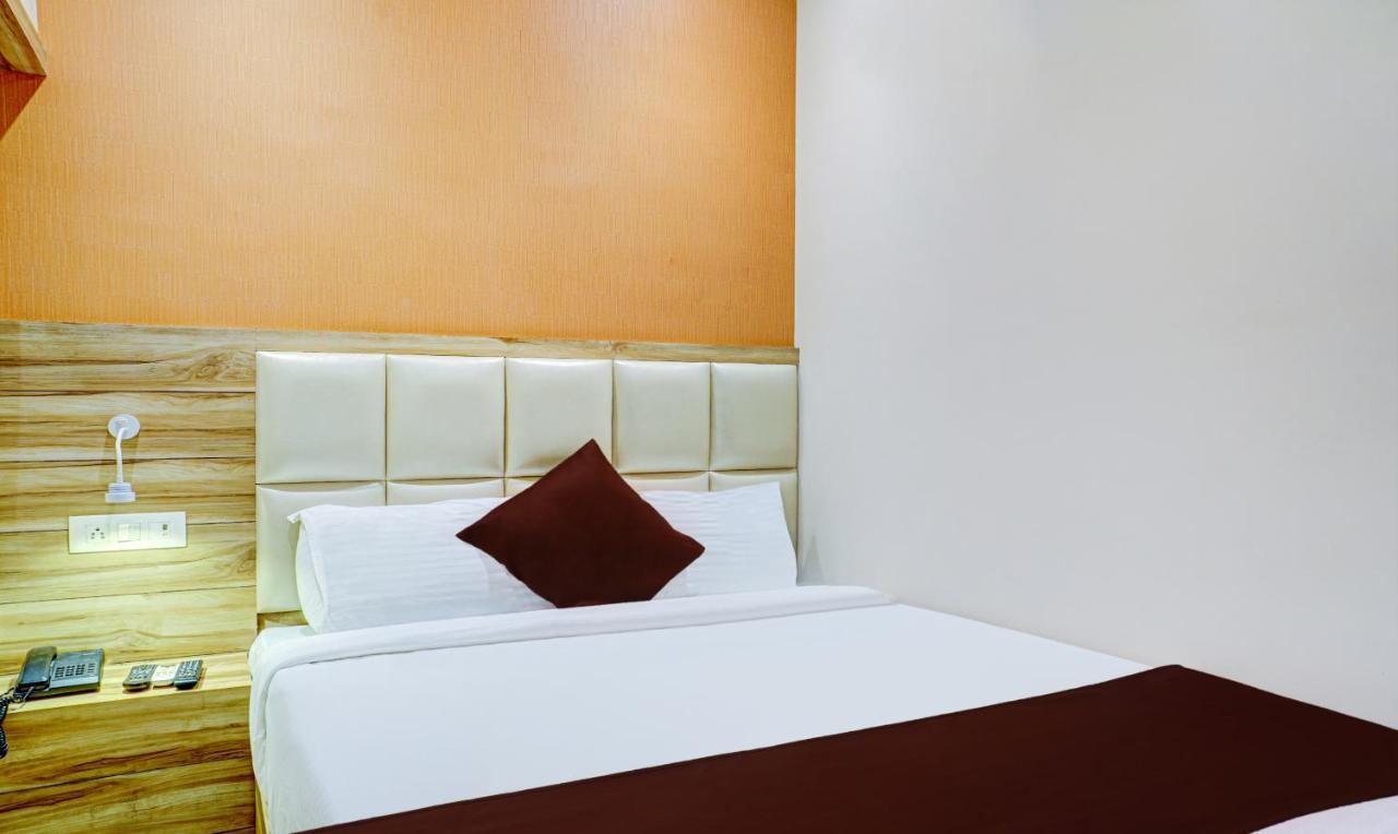 Hotel Sun City Near Saifee Hospital And Hn Reliance Hospital Bombay Extérieur photo