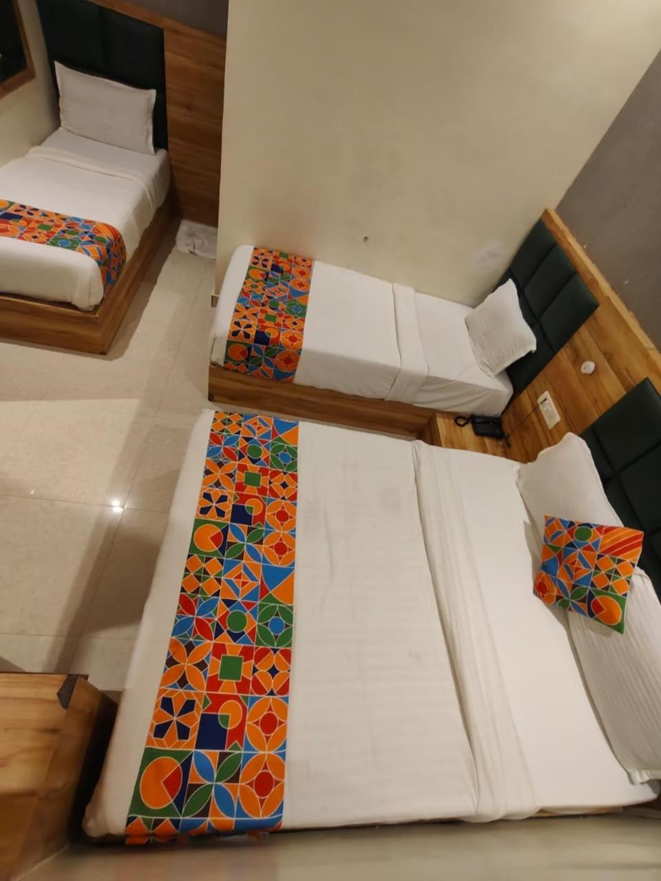 Hotel Sun City Near Saifee Hospital And Hn Reliance Hospital Bombay Extérieur photo