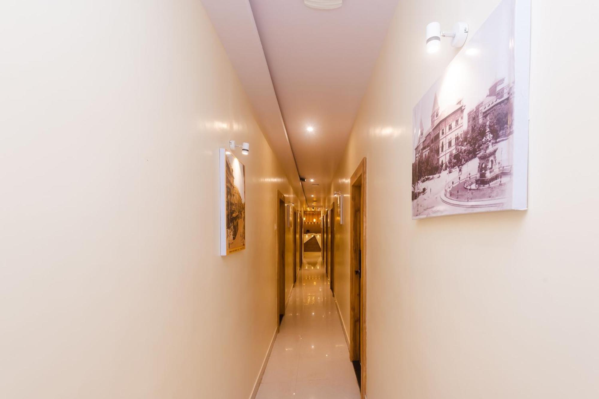 Hotel Sun City Near Saifee Hospital And Hn Reliance Hospital Bombay Extérieur photo