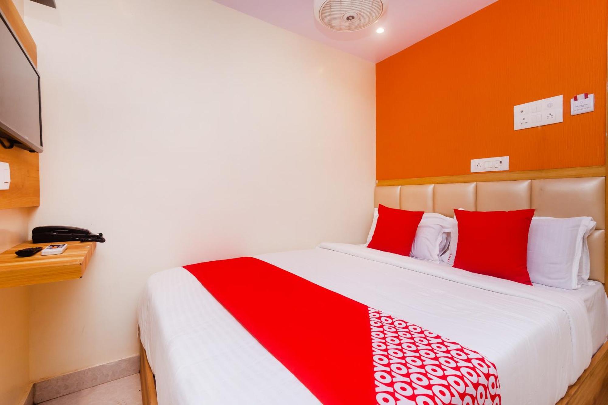 Hotel Sun City Near Saifee Hospital And Hn Reliance Hospital Bombay Extérieur photo