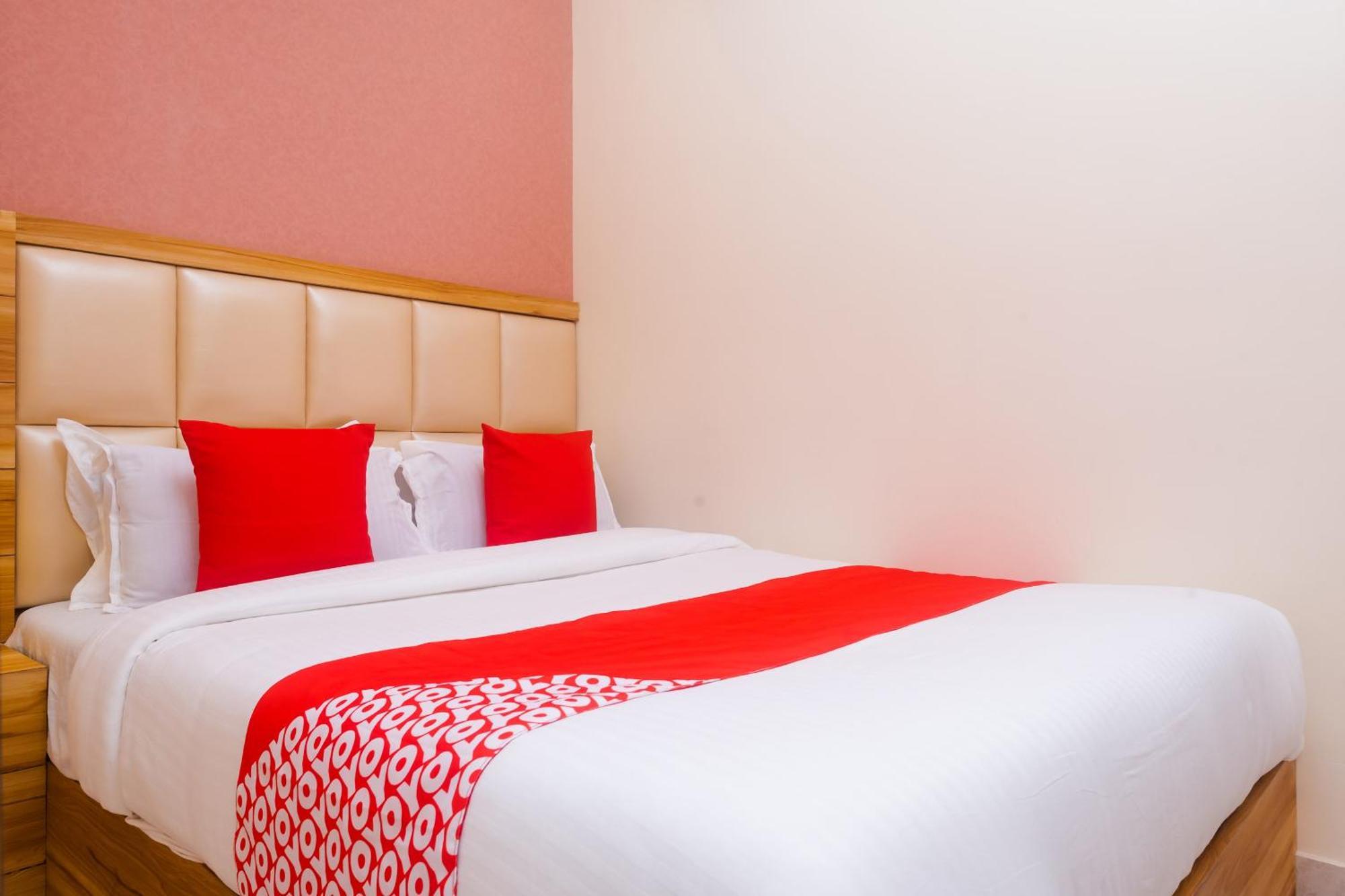 Hotel Sun City Near Saifee Hospital And Hn Reliance Hospital Bombay Extérieur photo
