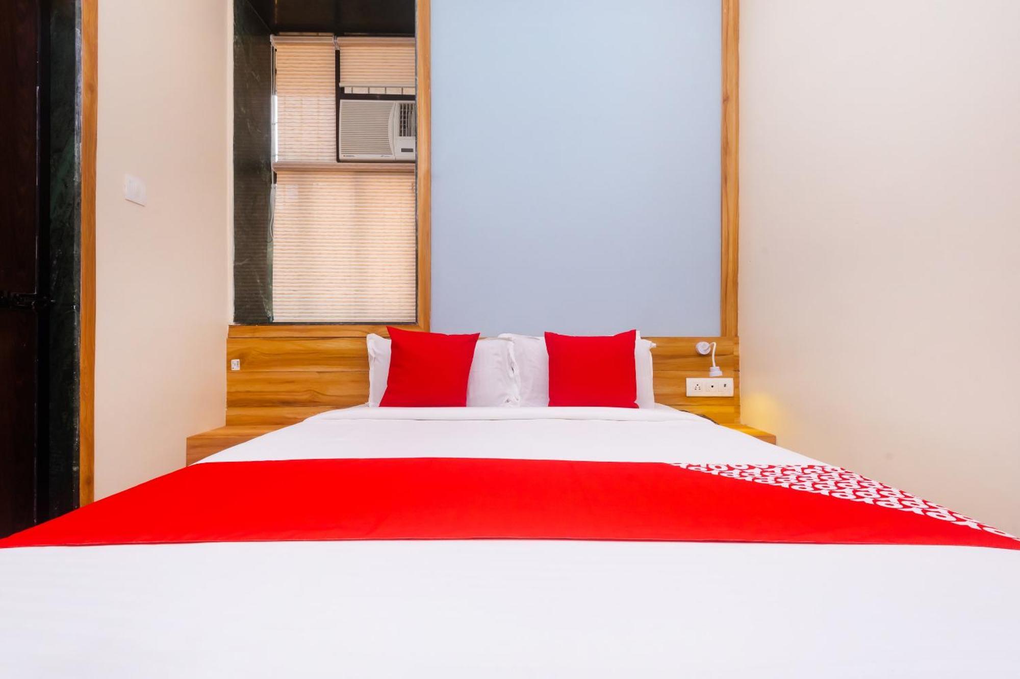 Hotel Sun City Near Saifee Hospital And Hn Reliance Hospital Bombay Extérieur photo