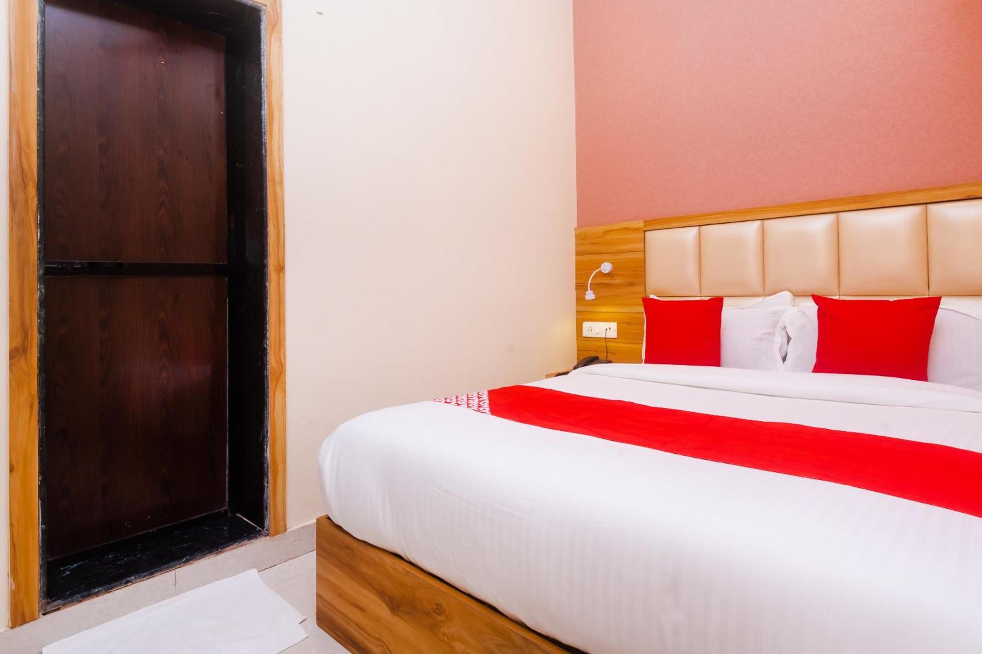 Hotel Sun City Near Saifee Hospital And Hn Reliance Hospital Bombay Extérieur photo