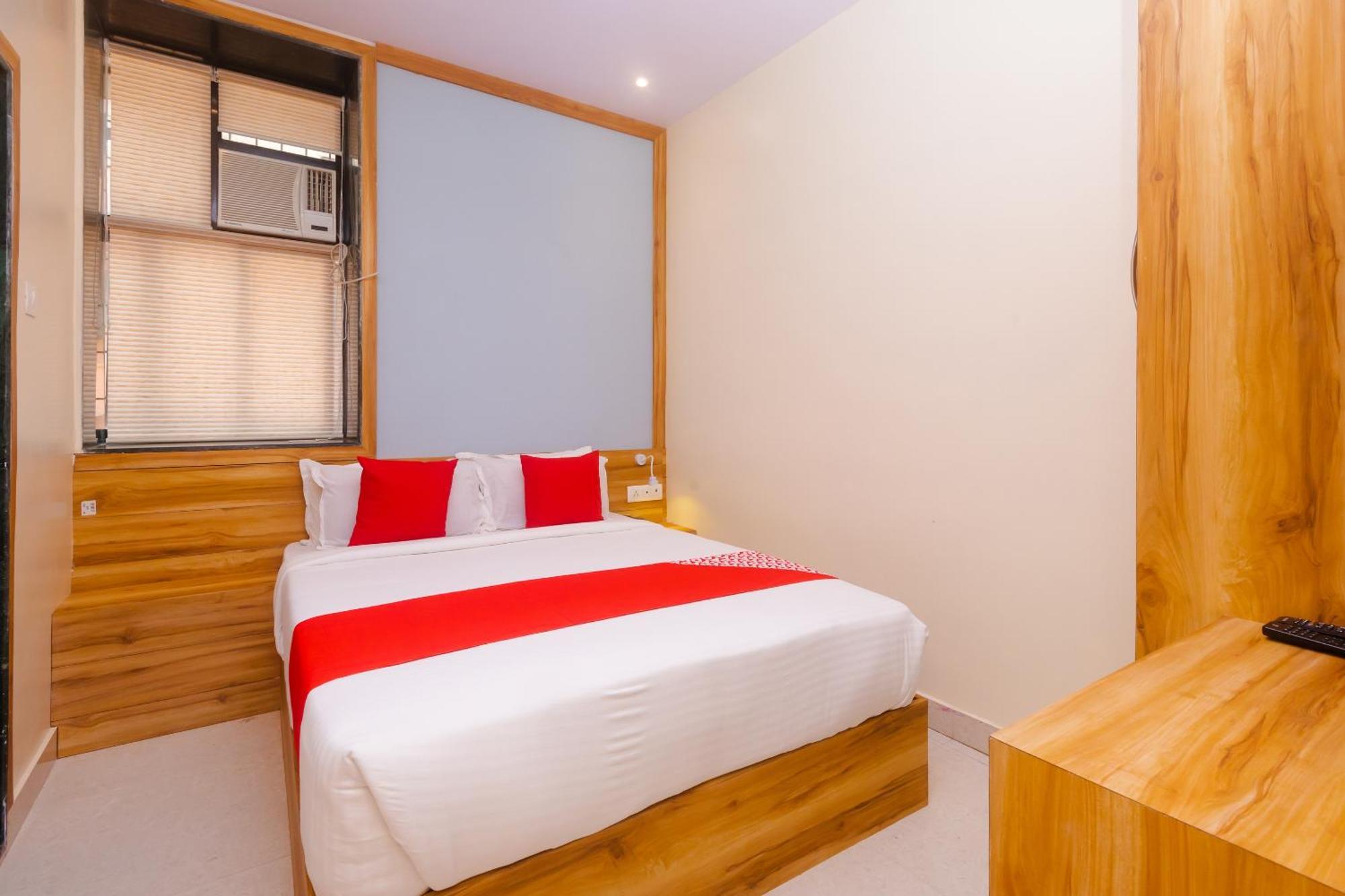 Hotel Sun City Near Saifee Hospital And Hn Reliance Hospital Bombay Extérieur photo