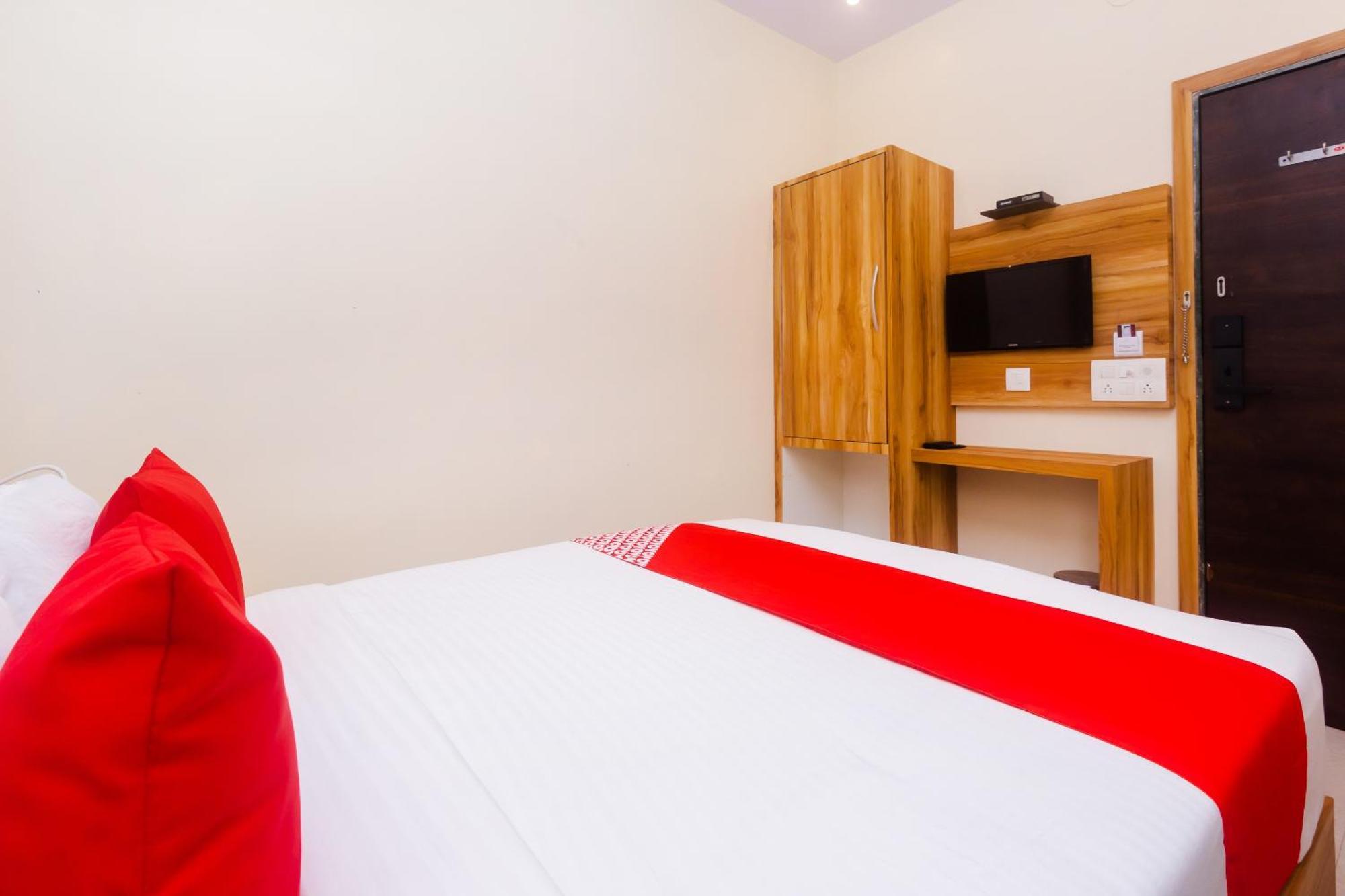 Hotel Sun City Near Saifee Hospital And Hn Reliance Hospital Bombay Extérieur photo